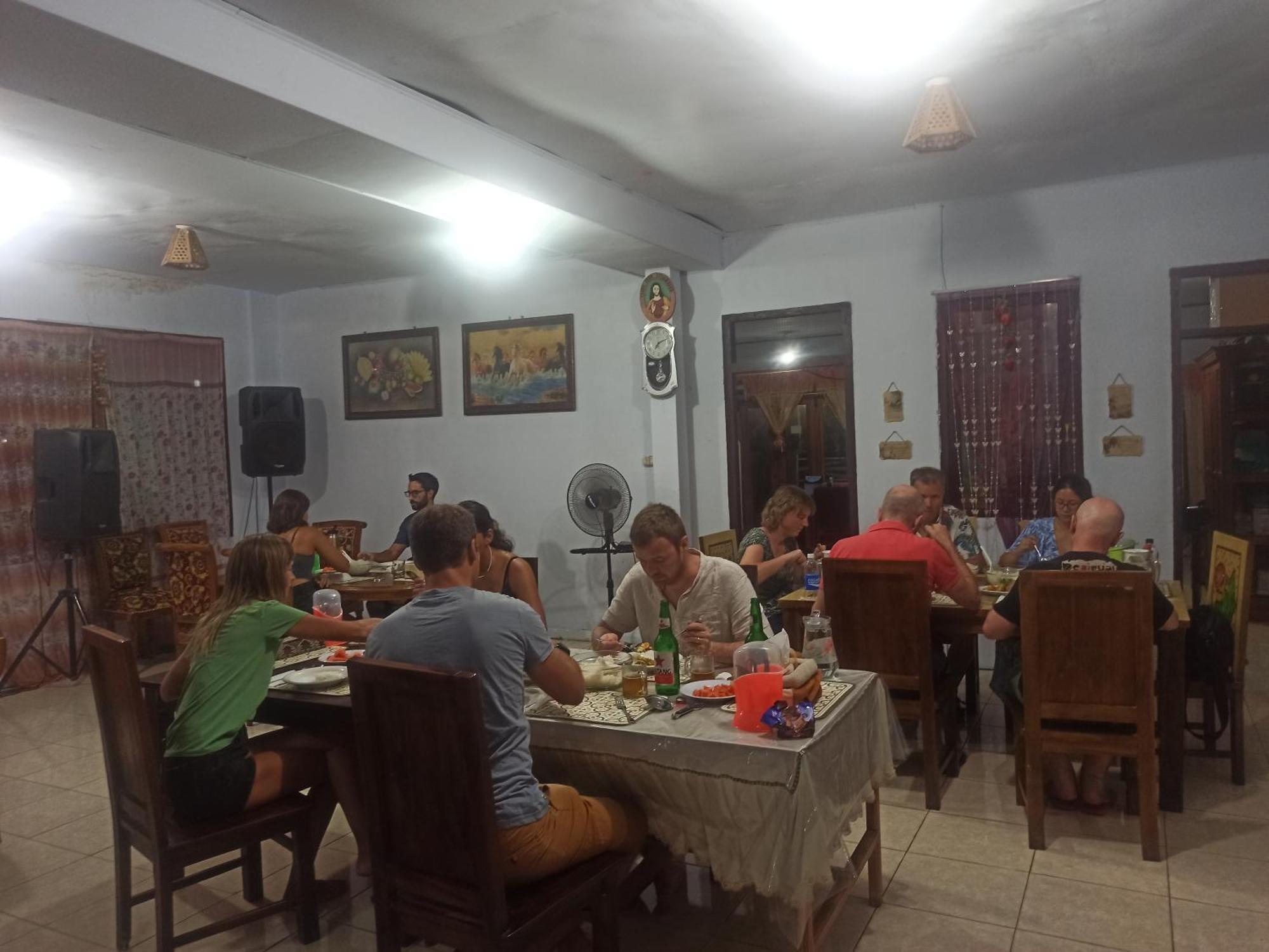Tangkoko Jungle Homestay Rinondoran Esterno foto